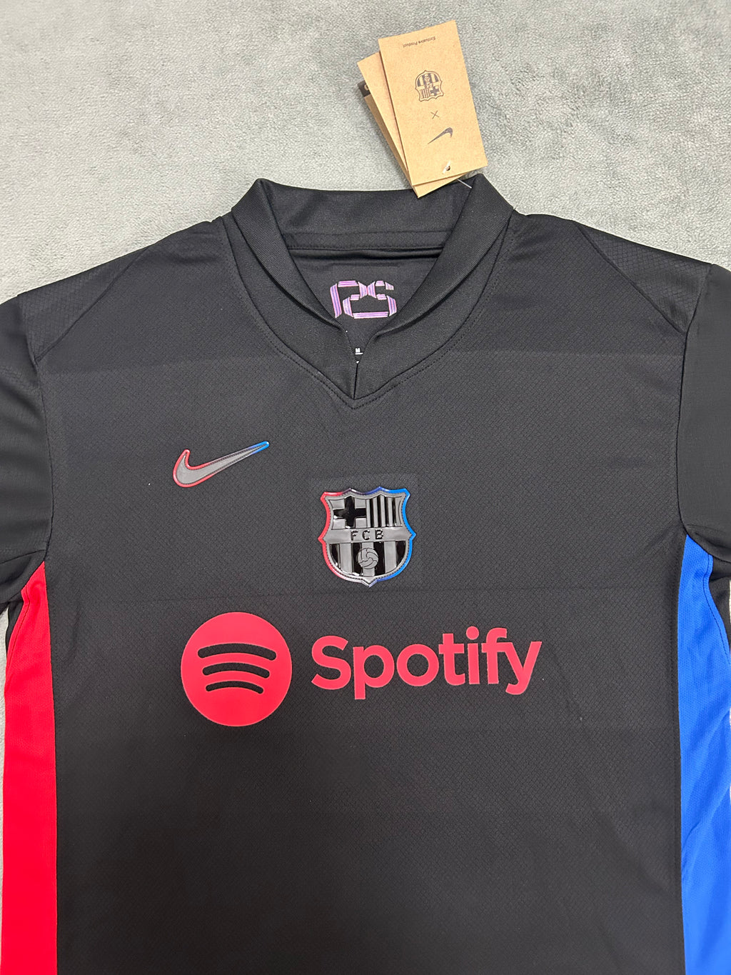 2024-25 Barcelona Away - image 3