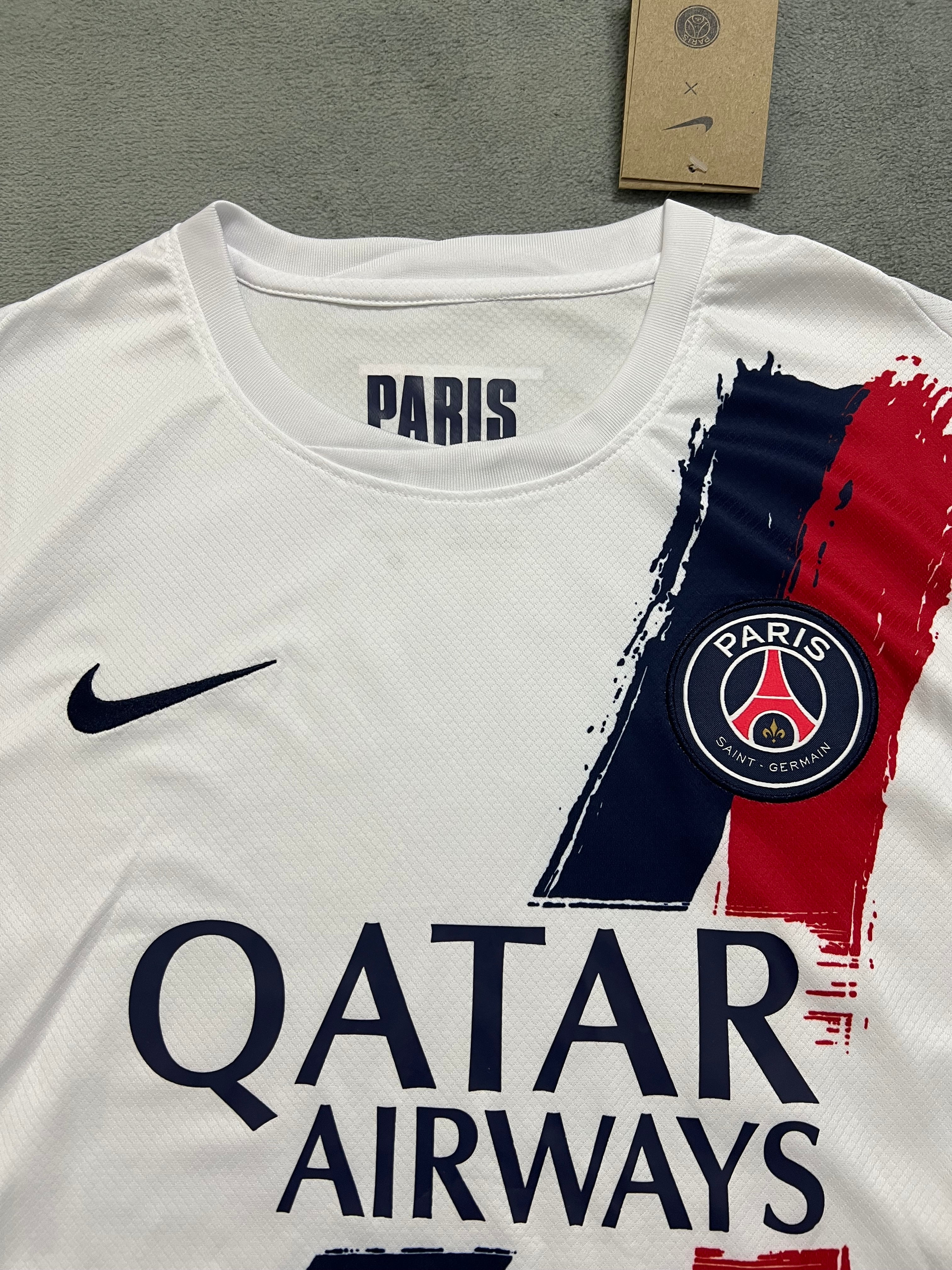 2024-25 PSG Away - image 3
