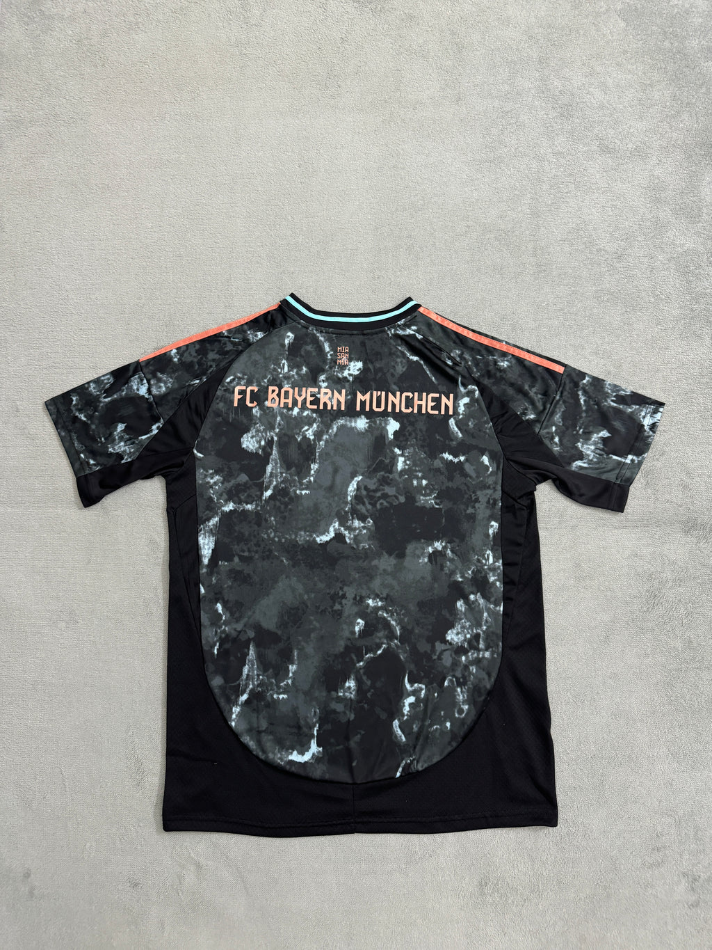 2024-25 Bayern Munich Away - image 2