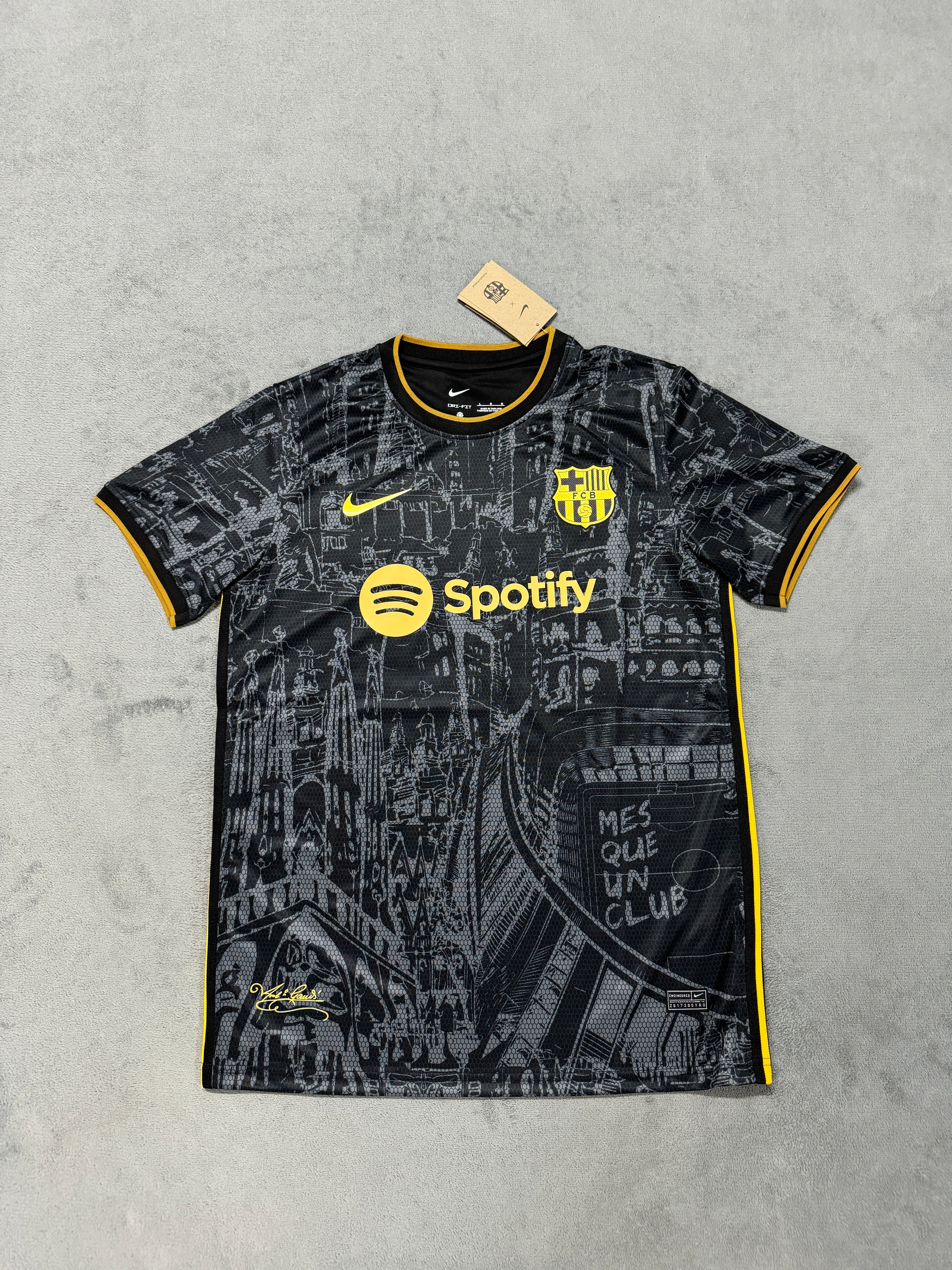 2024-25 Barcelona Special Edition Black Gold