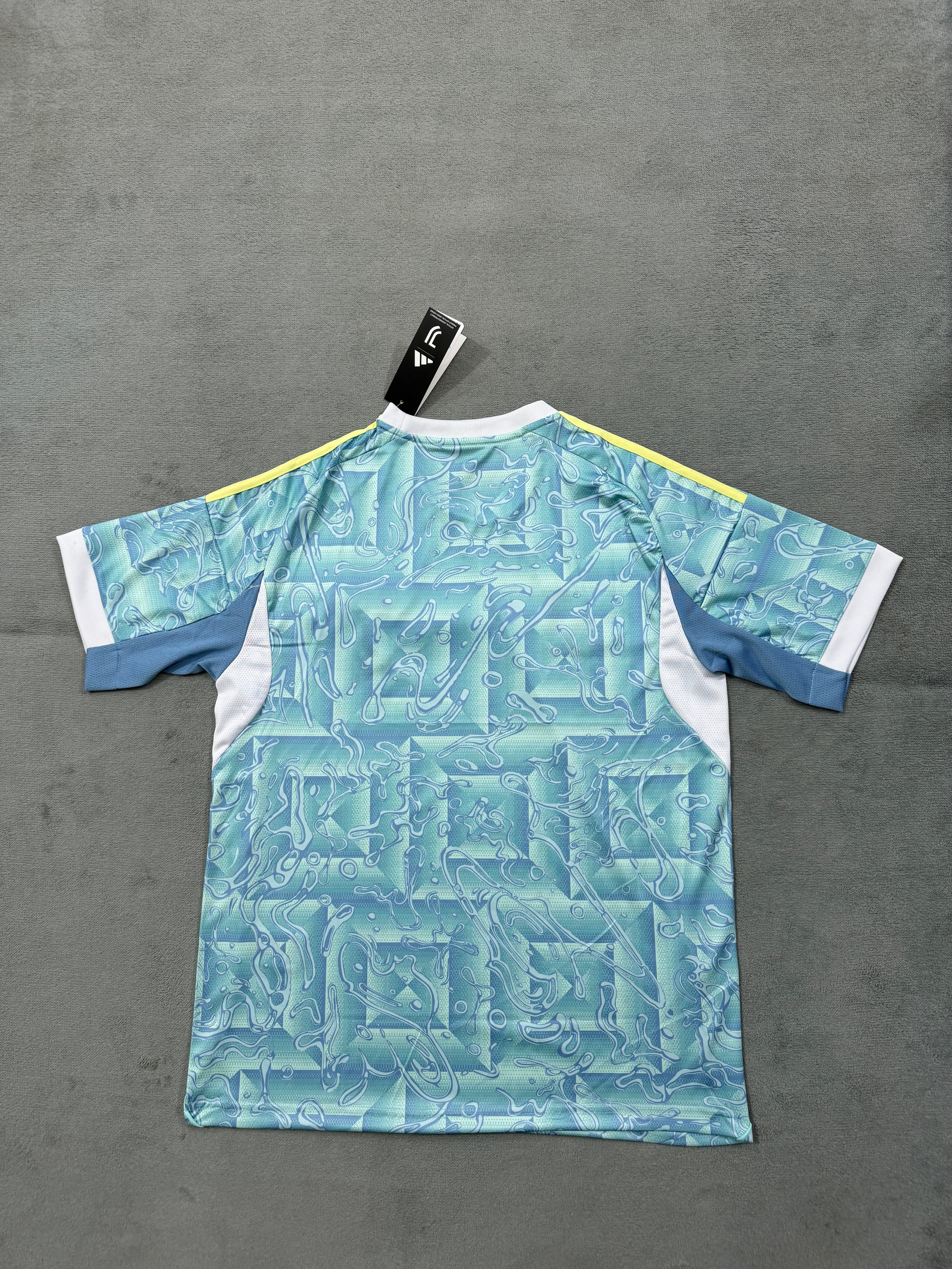 2025-26 Juventus Away - image 2