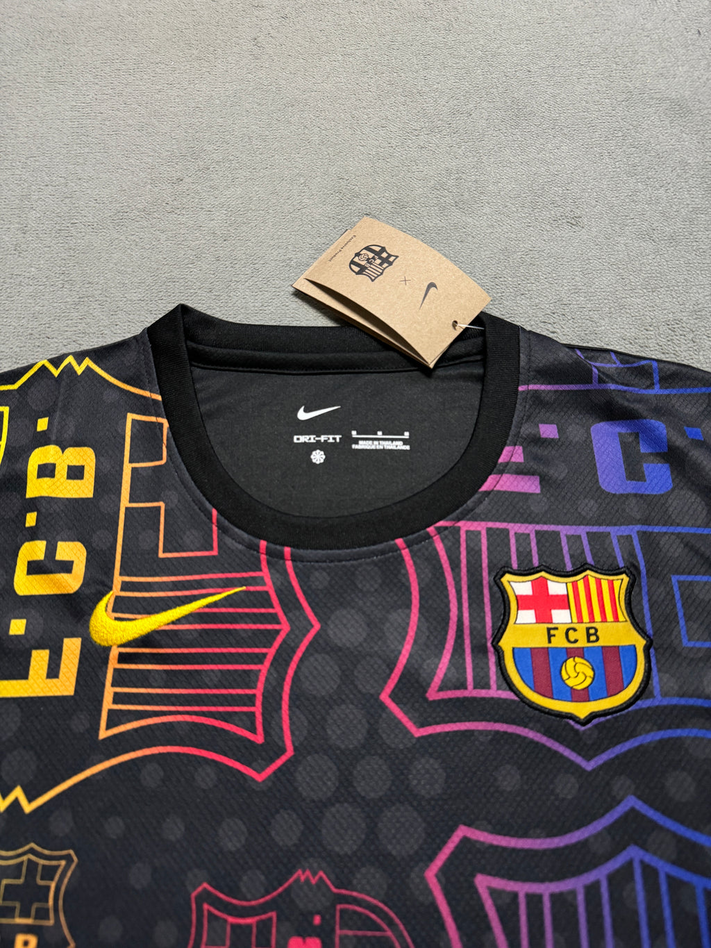 2025-26 Barcelona Special Edition Black Yellow - image 3