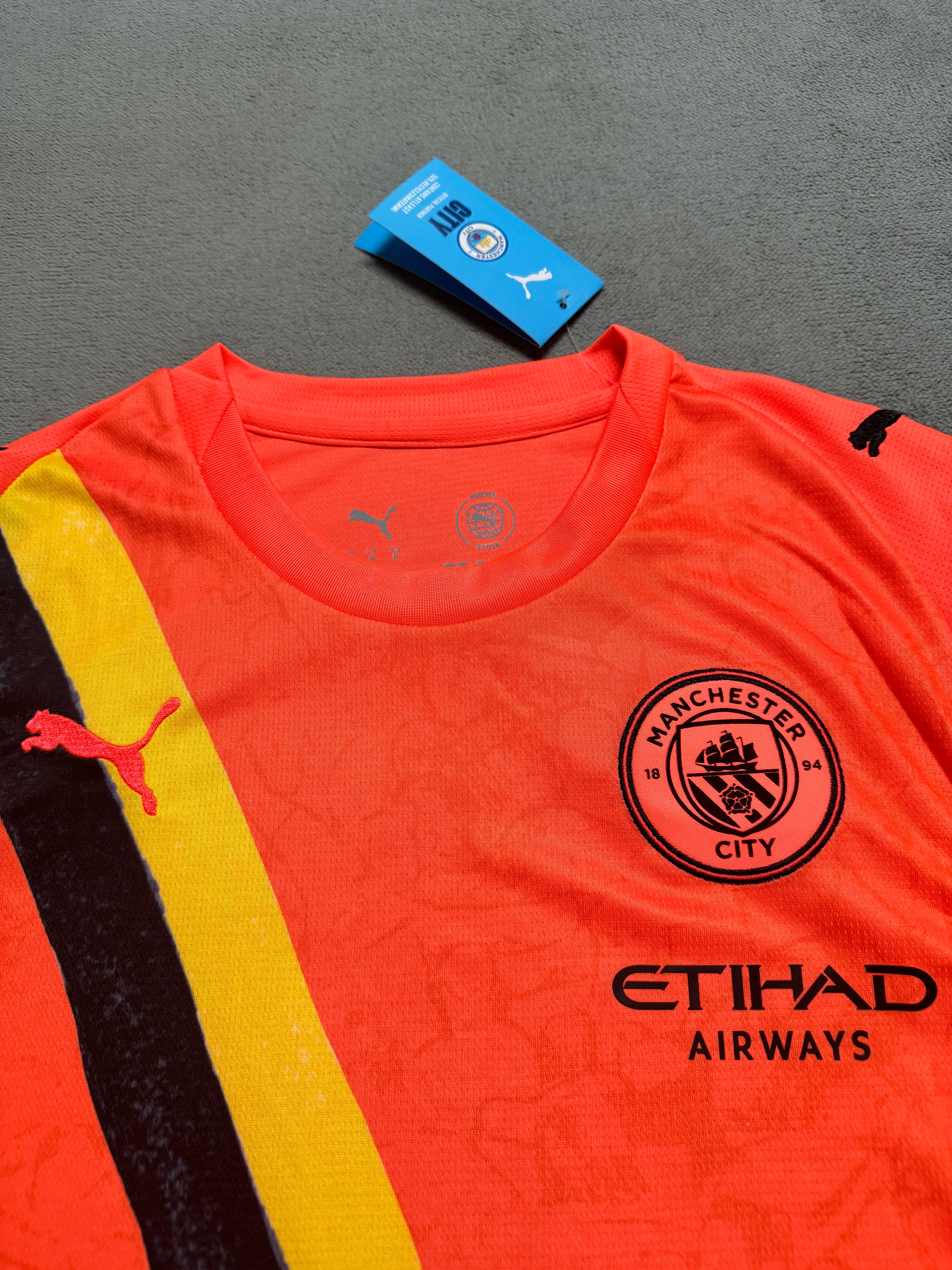 2025-26 Man City Third - image 3