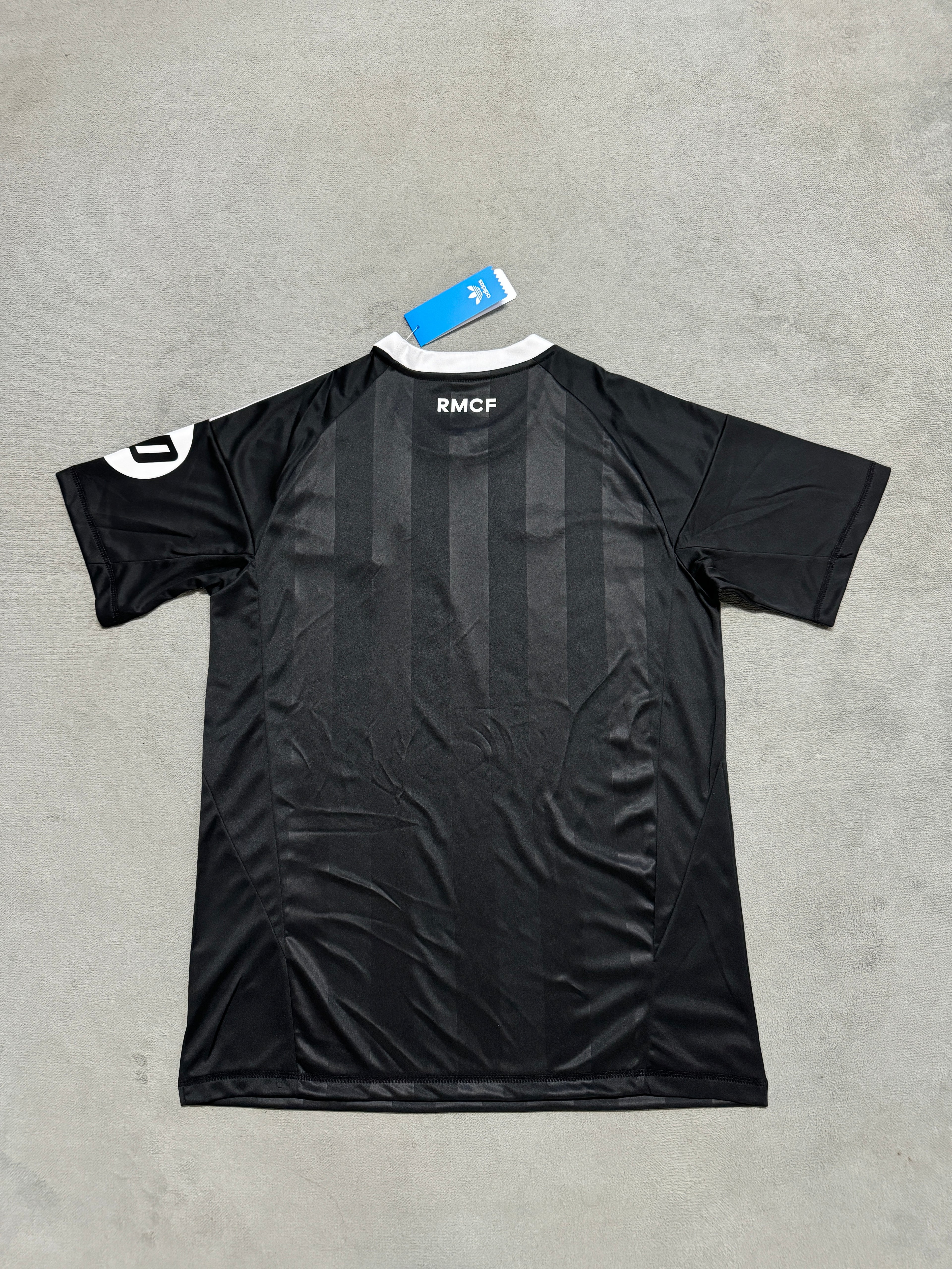 2025-26 Real Madrid Goalkeeper - image 2