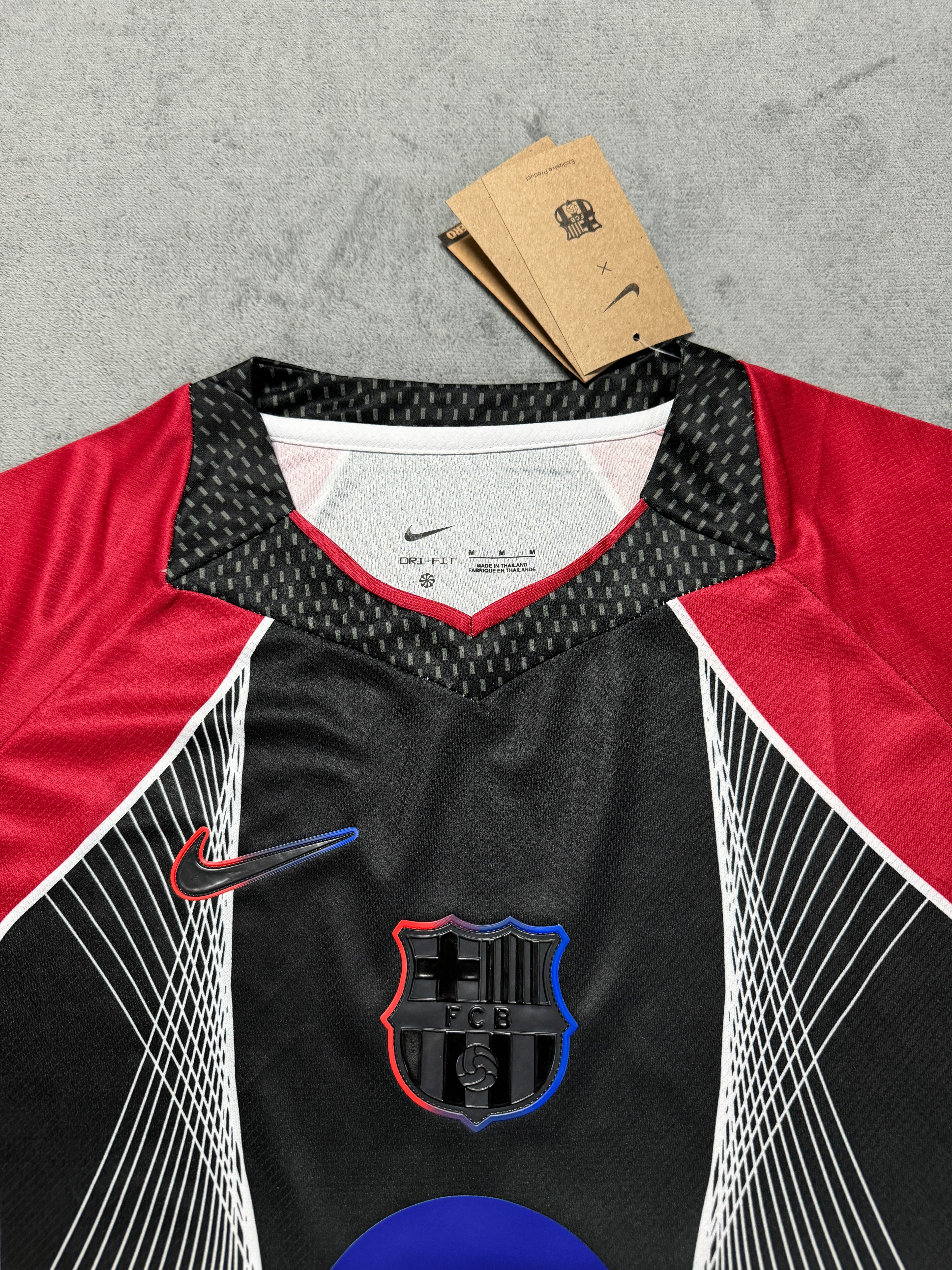 2025-26 Barcelona Pre-Match Training Red Black - image 3
