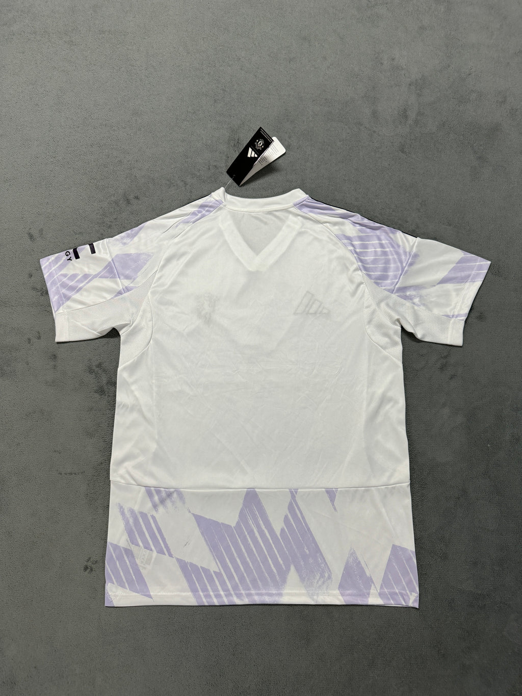 2025-26 Man United Away - image 2