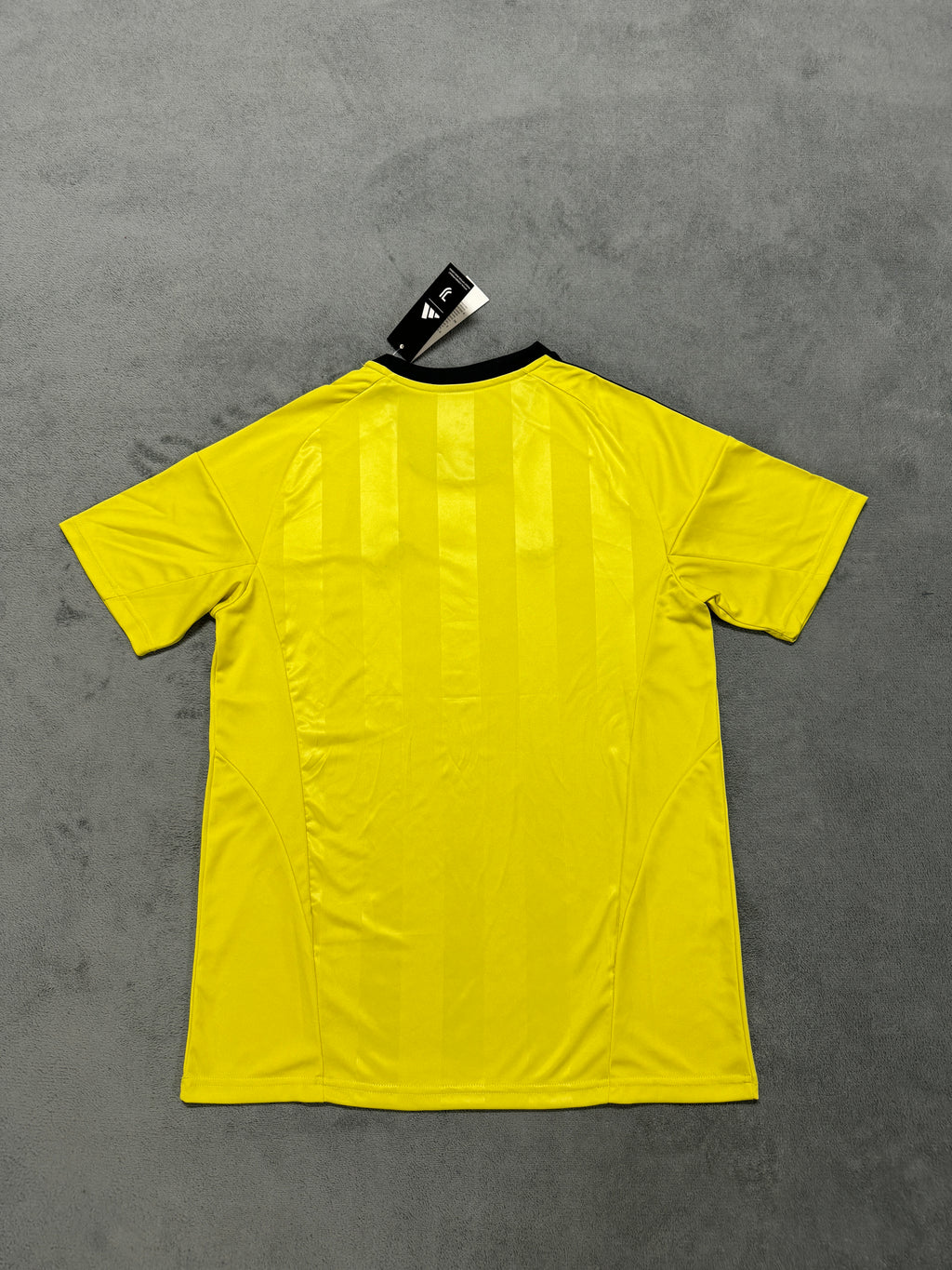 2025-26 Juventus Goalkeeper Yellow - image 2