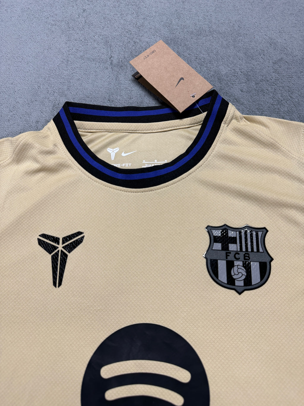 2025-26 Barcelona Away - image 3