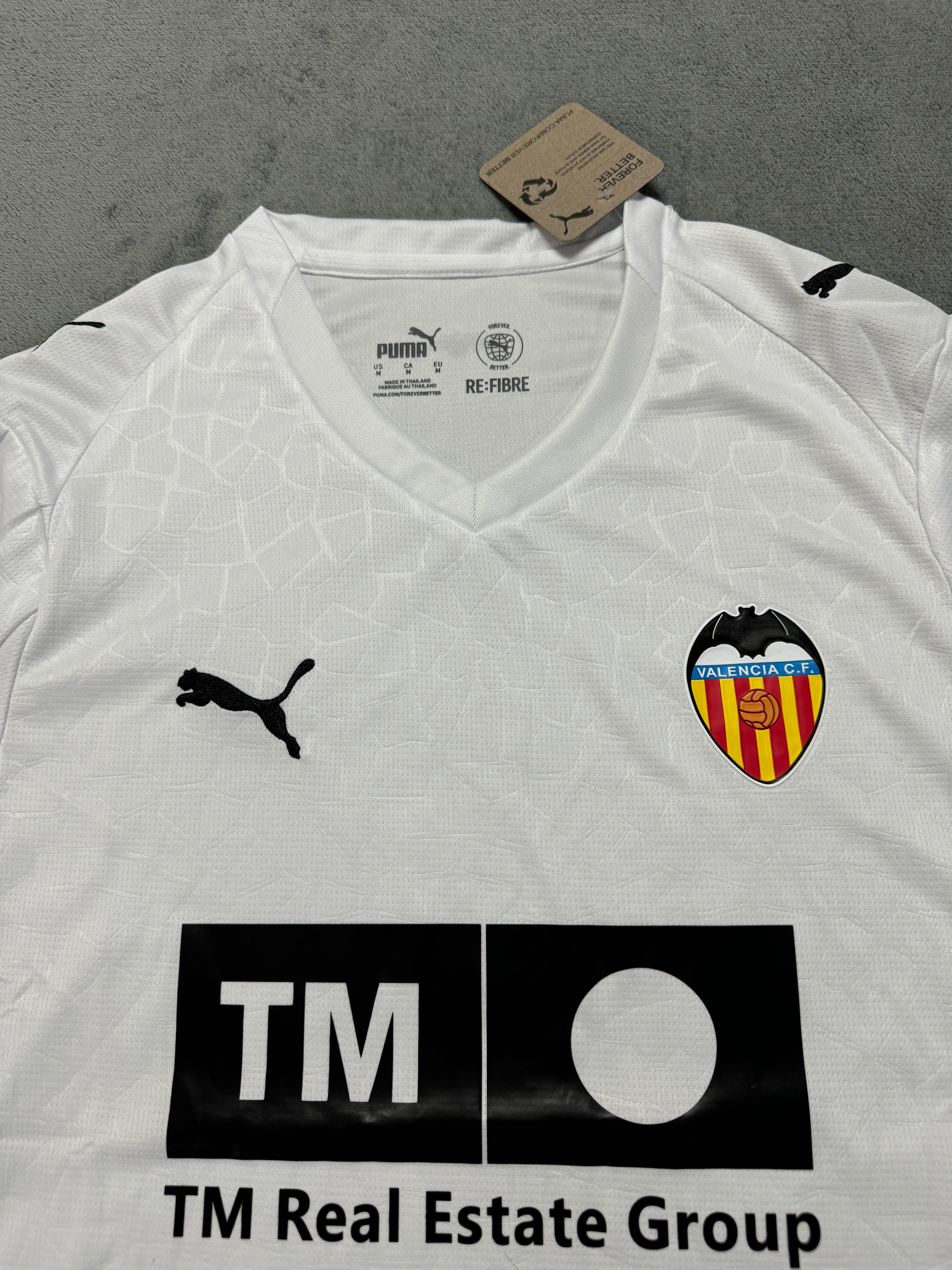 2025-26 Valencia Home - image 3