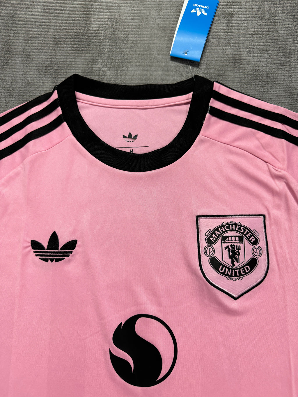 2025-26 Man United Goalkeeper Pink - image 3