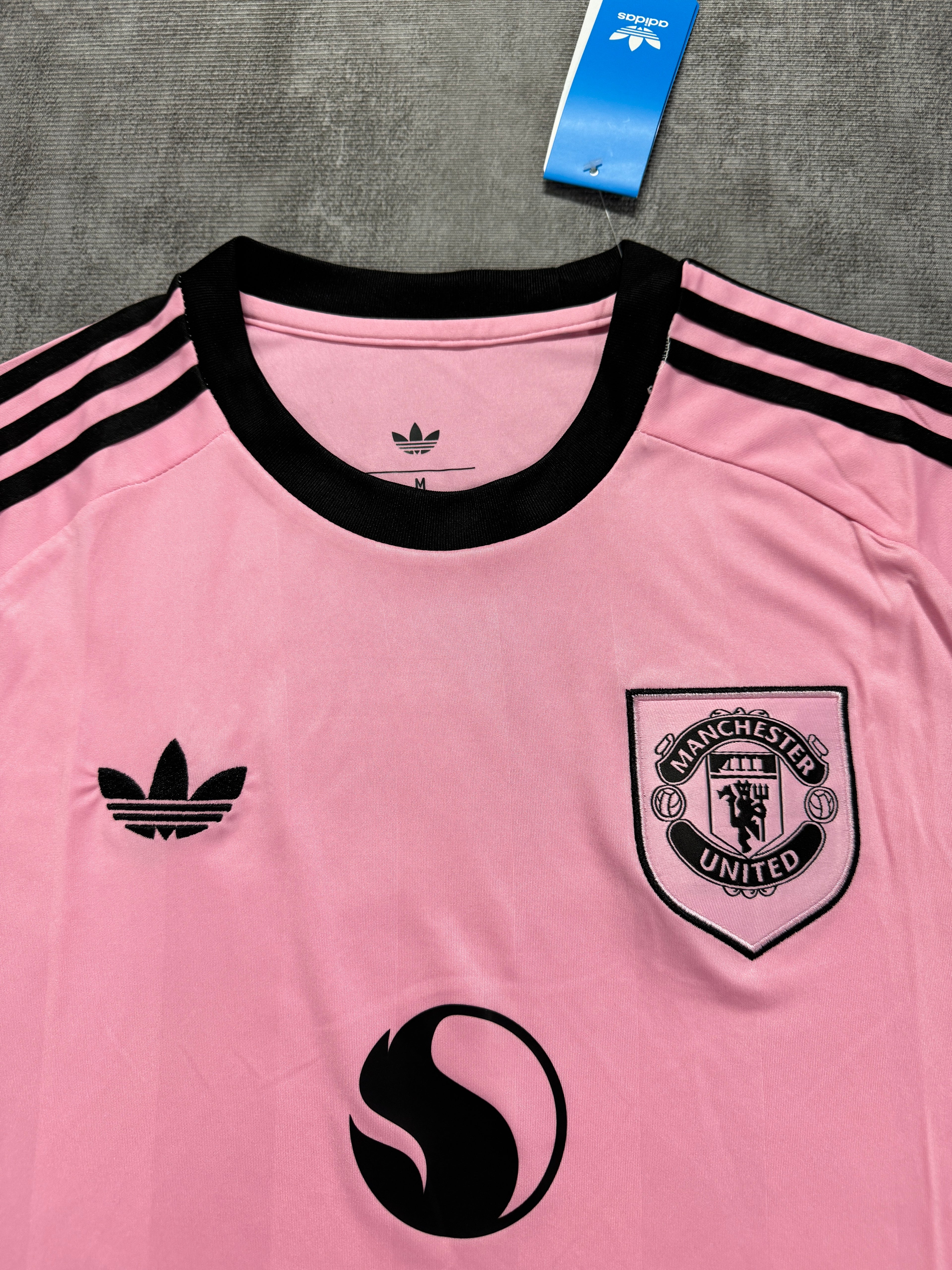 2025-26 Man United Goalkeeper Pink - image 3