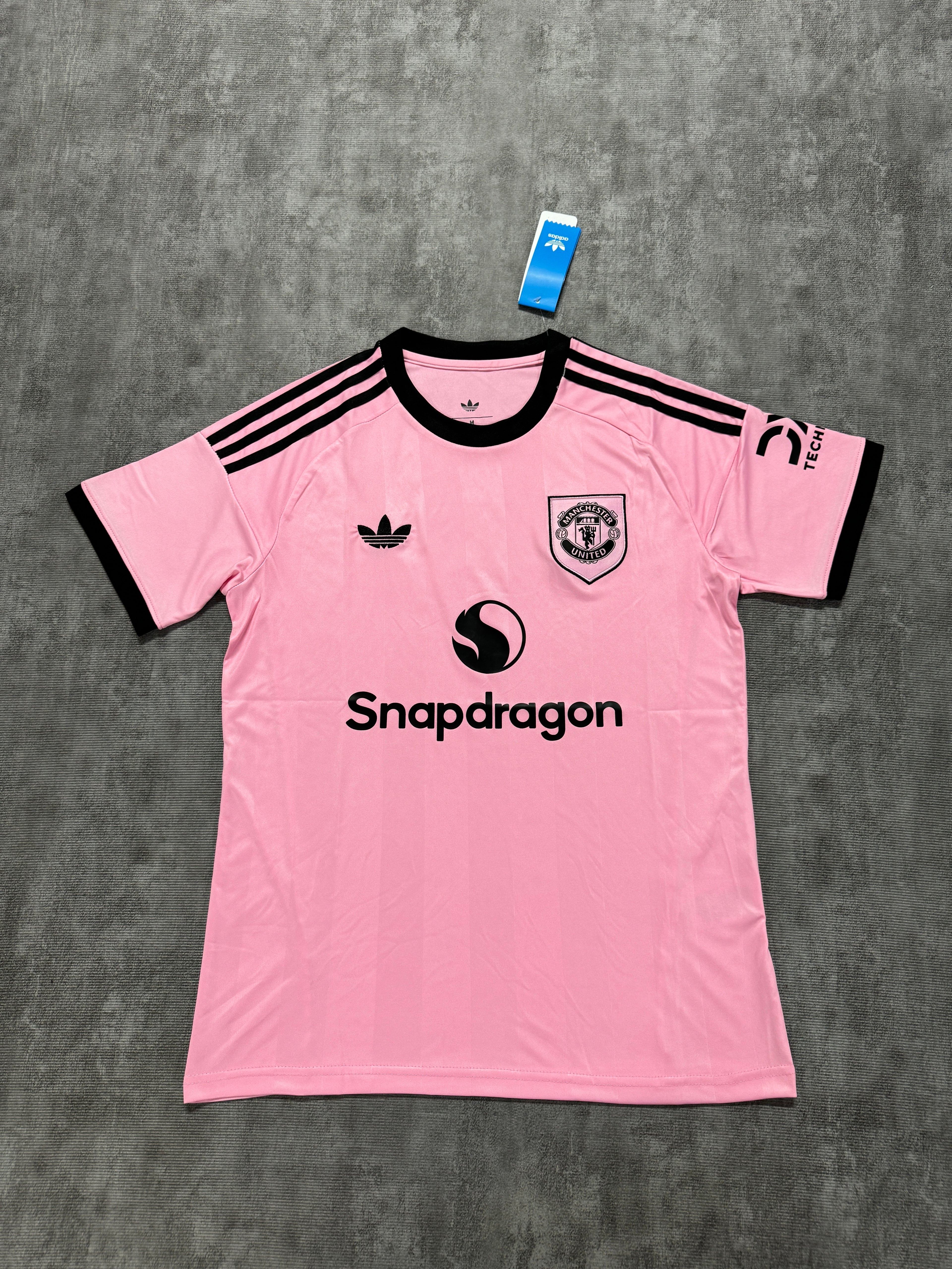 2025-26 Man United Goalkeeper Pink