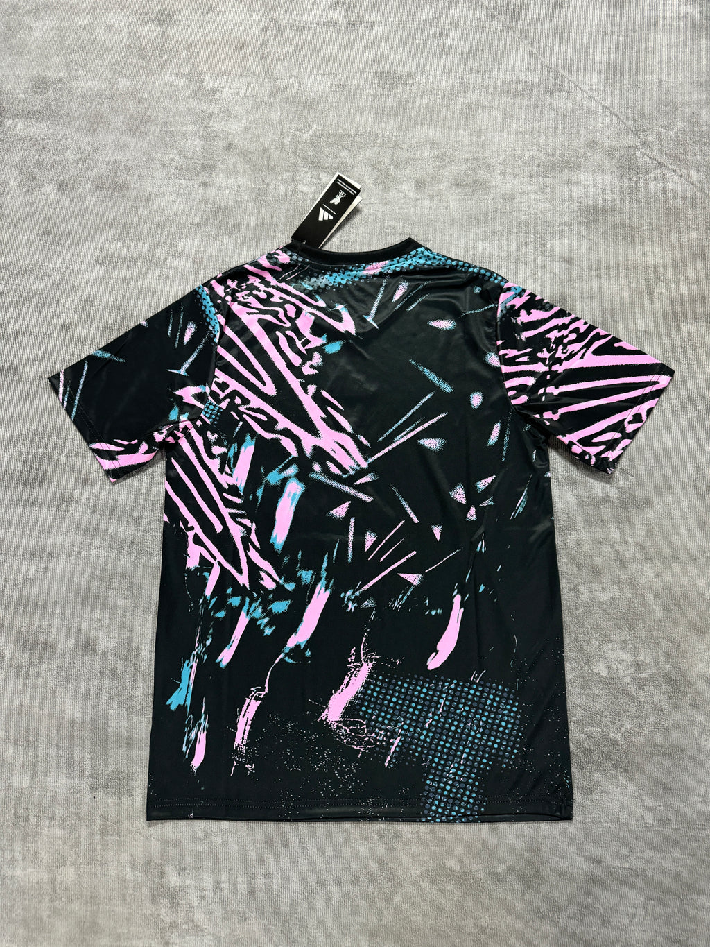 2025-26 Liverpool Training Black Pink - image 2