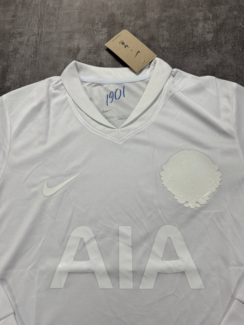 2025-26 Tottenham 125th Anniversary Long Sleeve - image 3