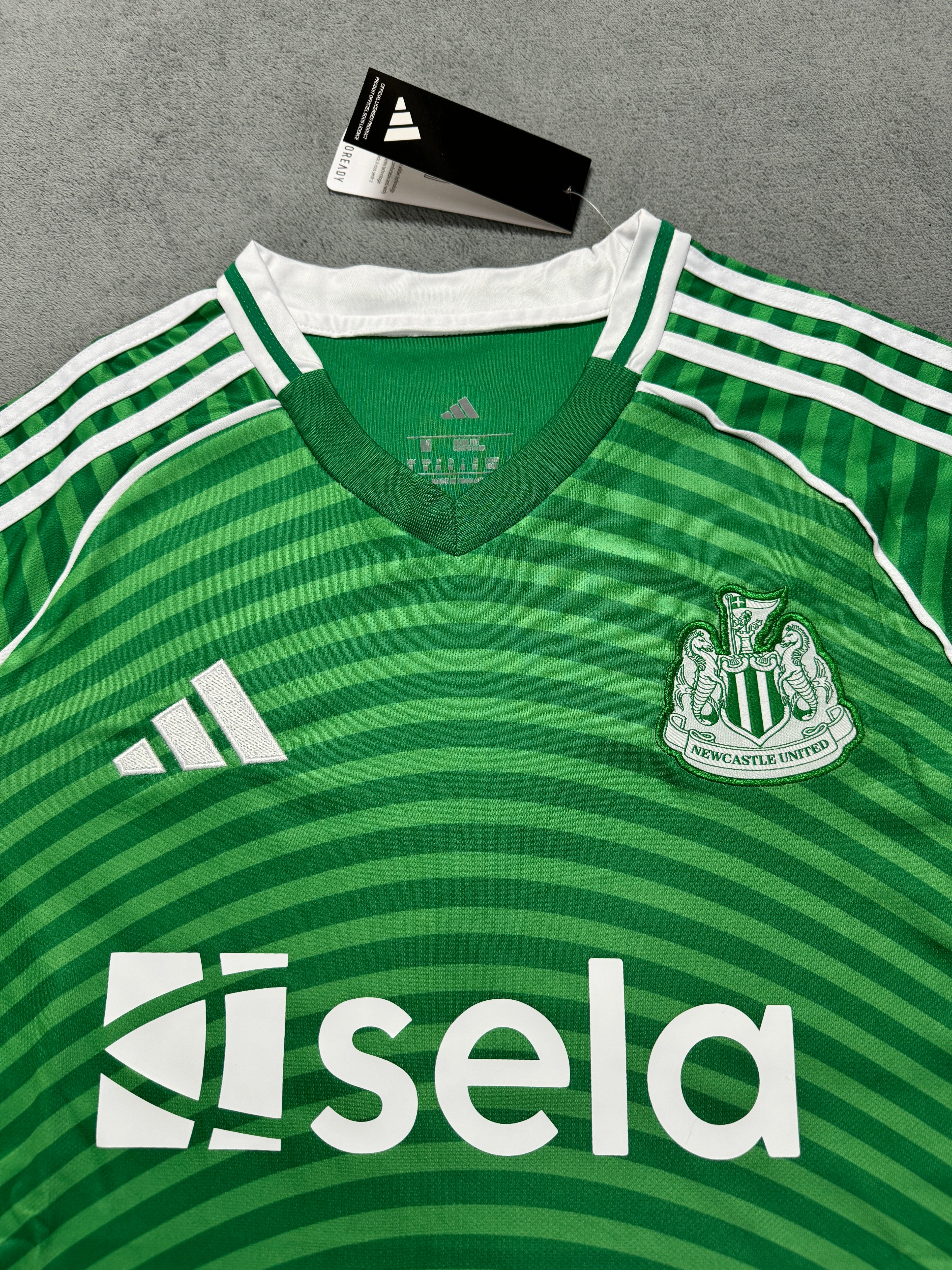 2025-56 Newcastle Away - image 3