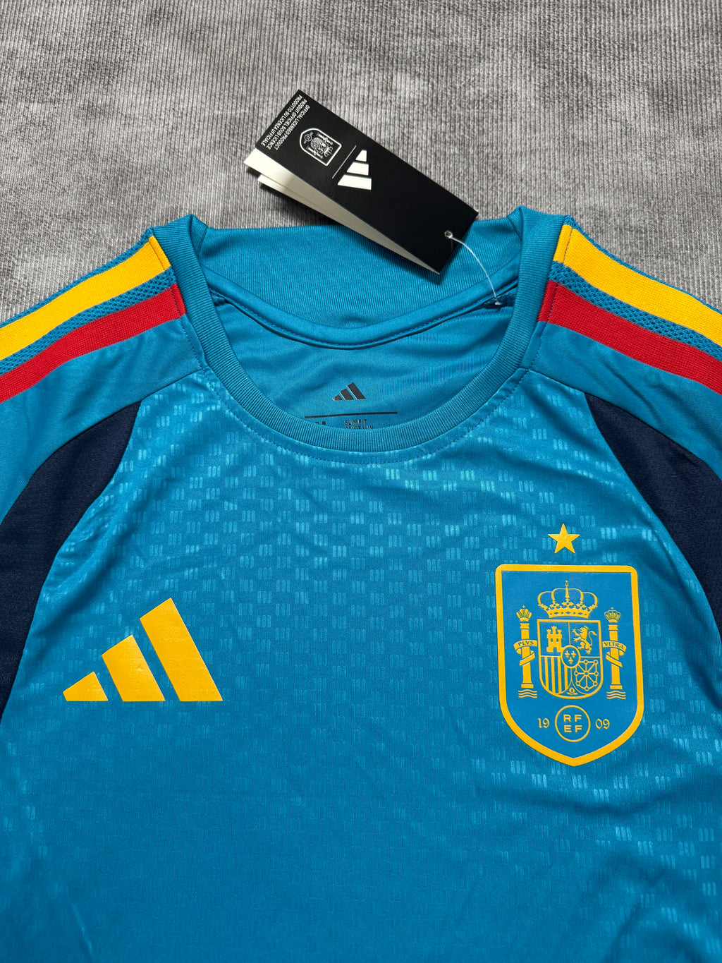 2026 Spain Training Blue - image 3