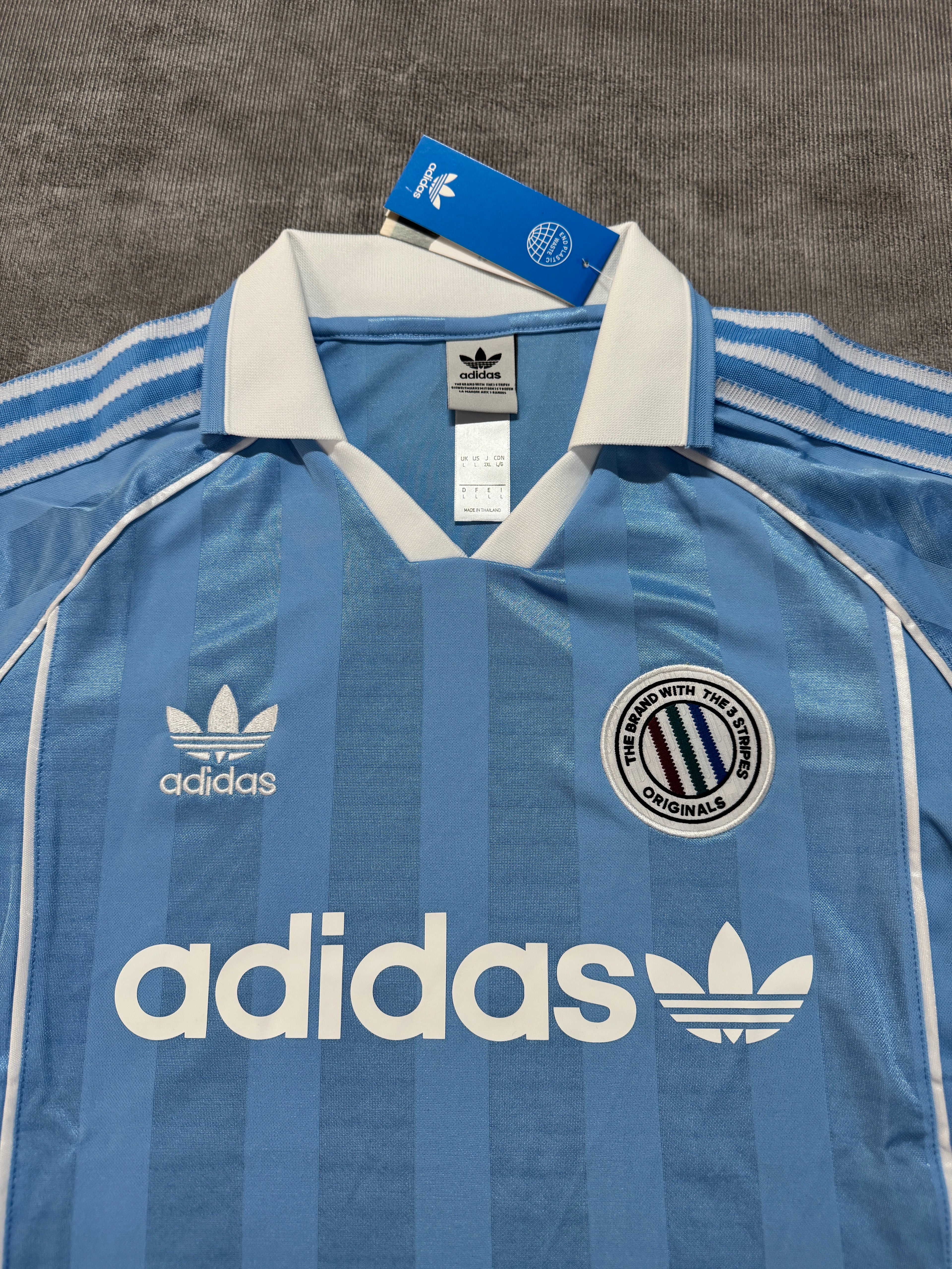 2026-27 Oasis Collab Collab Edition Light Blue - image 3