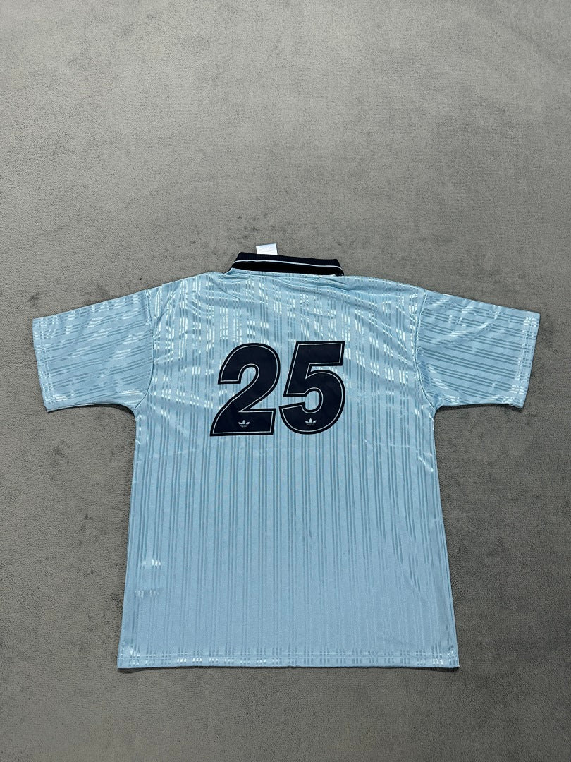 2025-26 Oasis Collab No.25 Light Blue
