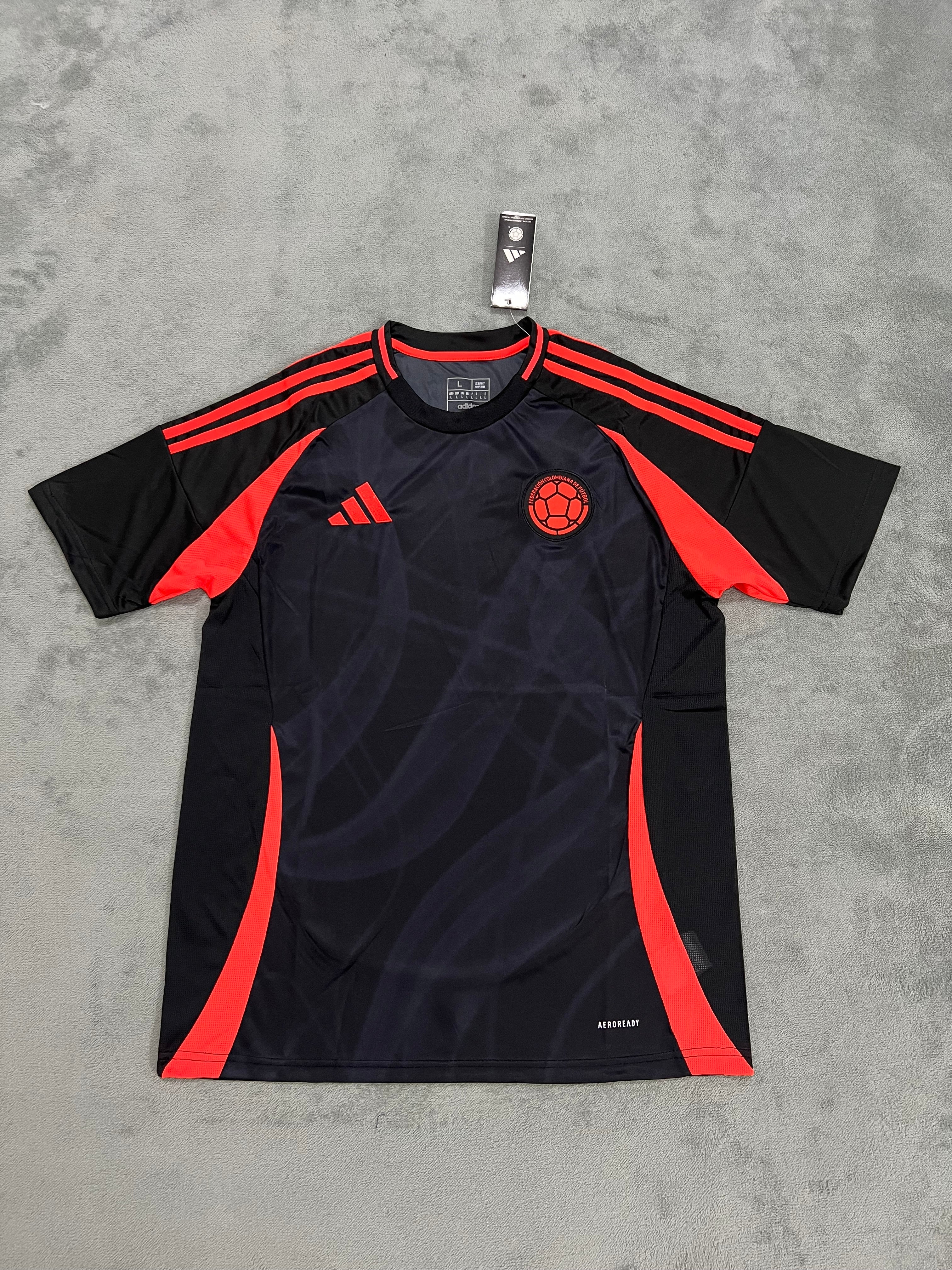 24 Colombia Away